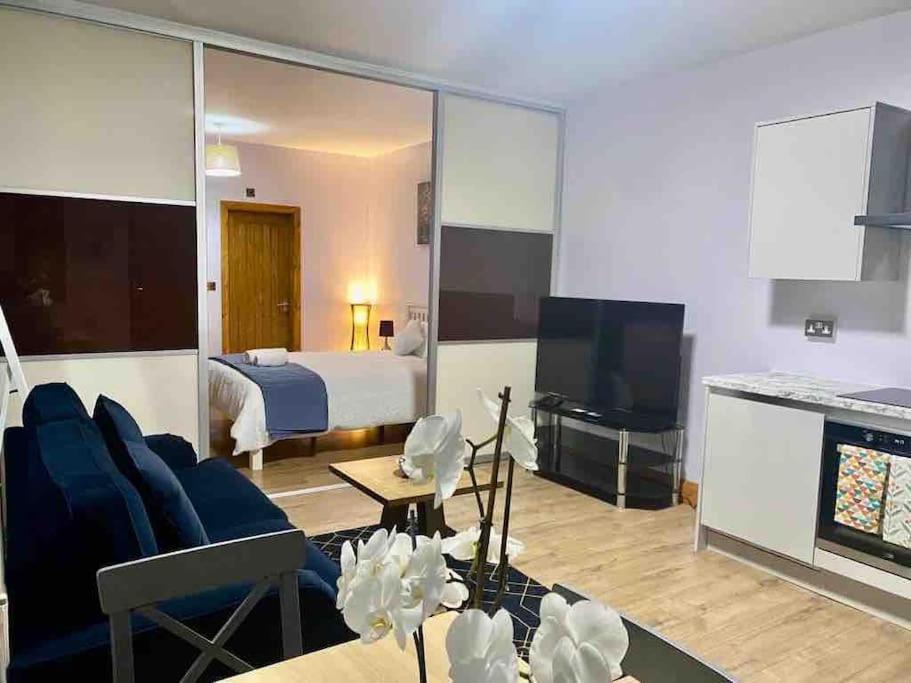 Lovely 1 Bed Studio Apartment With Free Parking Oxford Exterior photo